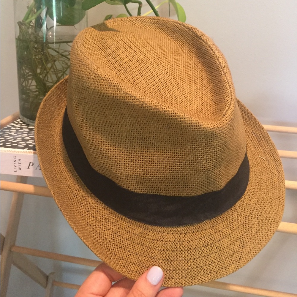 🎁 FWP Straw Hat with Black Ribbon